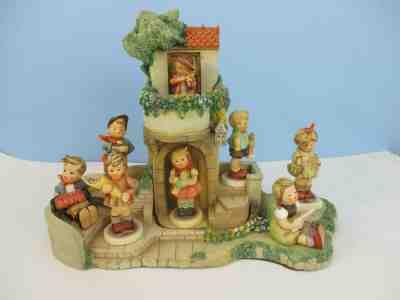 Goebel Torhaus Garten Hummel Display Designed by Olszewski with 8 Figurines