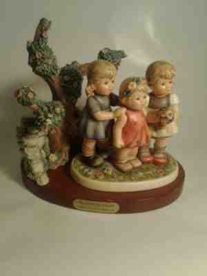 Goebel Hummel Hummelscapes Bashful Were made 2002 Preview Edition Hummel 2133