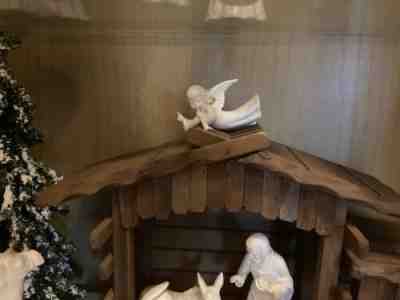 Hummel Goebel white glazed 13 piece Nativity Figurines Stable - Circa 1960