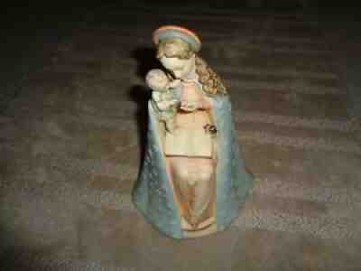 M J Hummel Madonna child Virgin Mary baby Jesus figurine turquoise robe peach