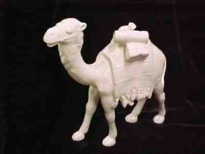 RARE 1960 Goebel Hummel White CAMEL 8 1/2
