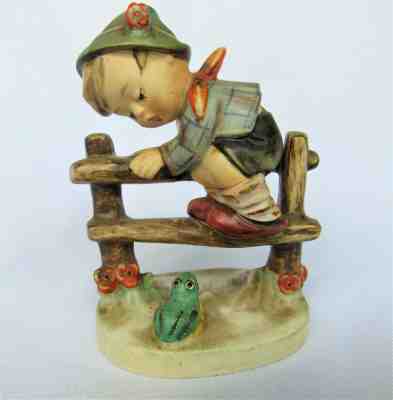 HUMMEL Retreat to Safety 201 2/0 TMK 5 W Germany boy fence frog  1948