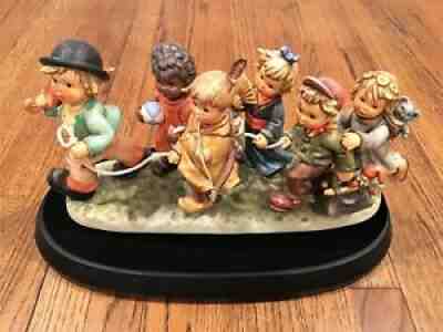 HUMMEL WORLDWIDE WANDERERS Hum 2000 #1440Â  MIB with Wooden Base