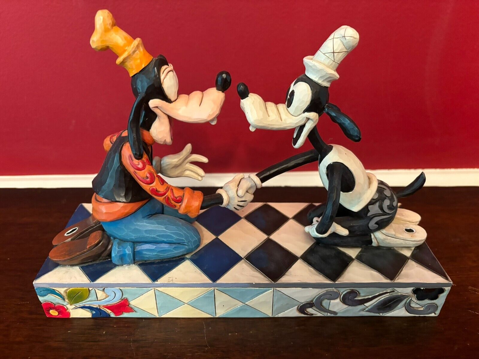 Jim Shore Disney Traditions Goofy Through the Years 4026096 RARE READ O