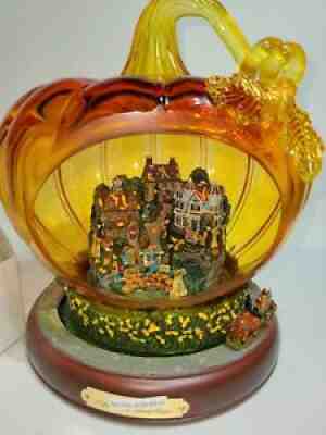 Thomas Kinkade Illuminated Glass Pumpkin 