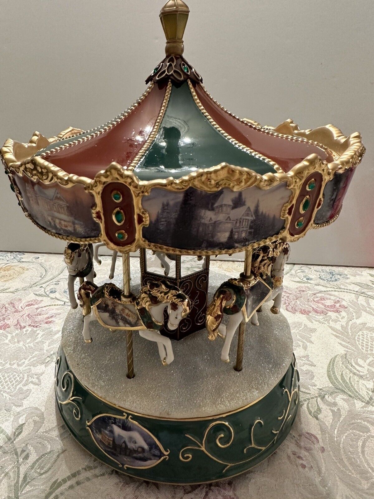 Thomas Kinkade Victorian Carousel Heirloom Porcelain Music Player Electric Works