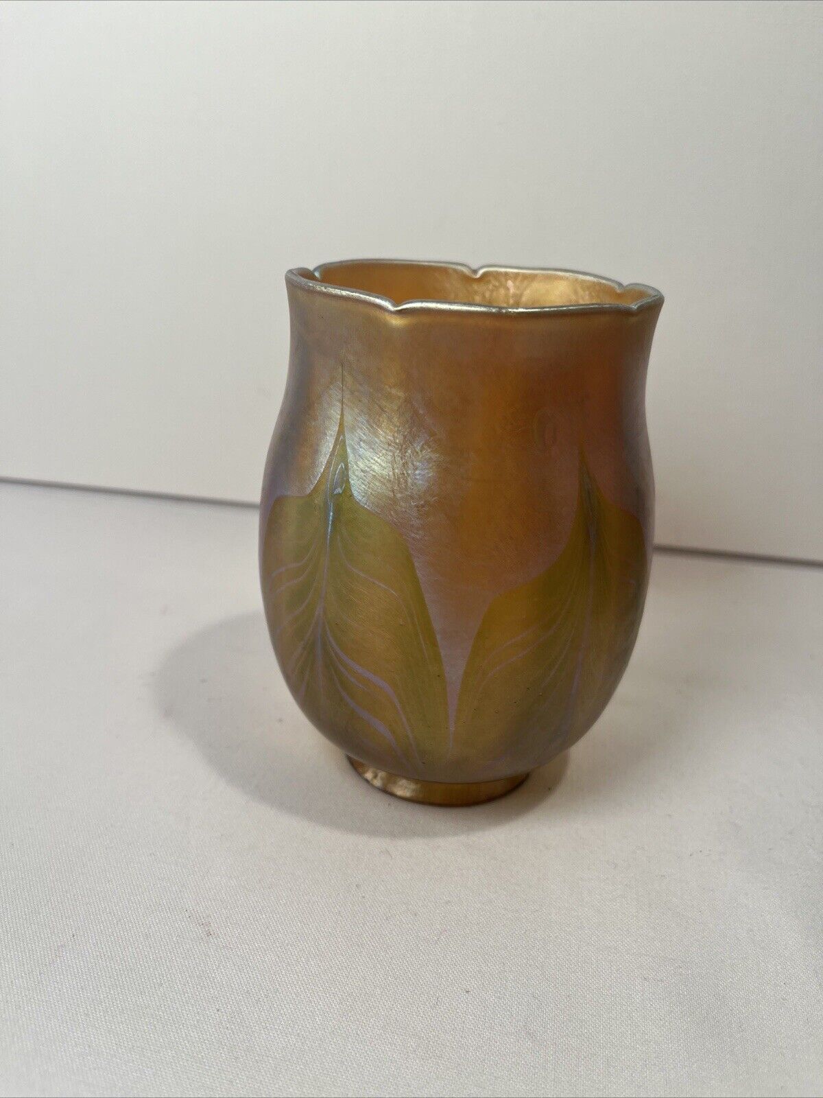 RARE Antique Tiffany Favrile Glass Signed LCT Iridescent Gold Tulip Lamp Shade