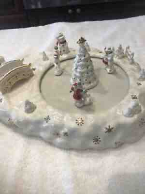 Lenox Mistletoe Park SKATING Ice POND Village Xmas Treasures 2008 Euc