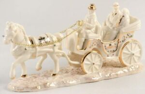 Lenox Mistletoe Park Village Treasures Horse Drawn Carriage NIB Ultra Rare 2019