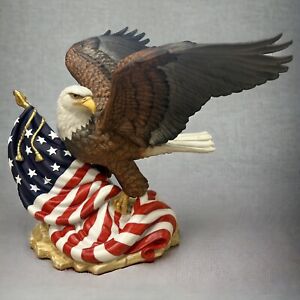 New Listing1995 LENOX Freedom's Guardian Commemorative Eagle Flag Figurine Smithsonian