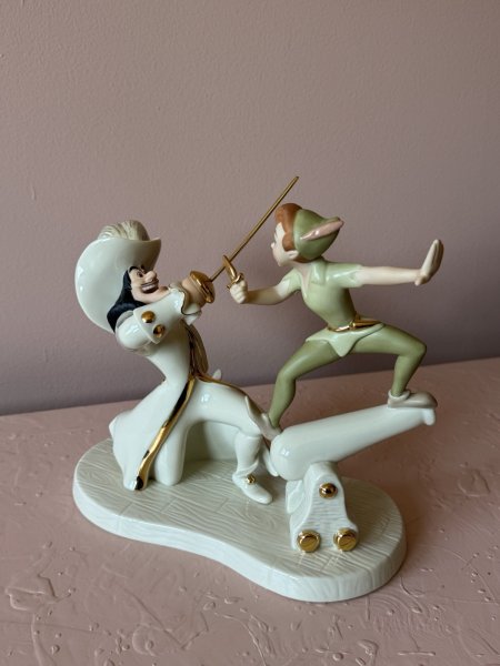 Lenox Captain Hook Peter Pan Fighting Disney Collectible 8" Let's Have At It
