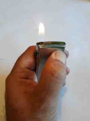VINTAGE BATTERY GAS LIGHTER RONSON VARAFLAME  1970 s ENGLAND WORK
