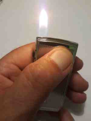 Vintage RONSON VARAFLAME ELECTRONIC Gas Cigarette Lighter 