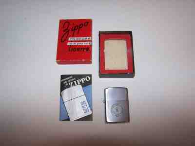 NIB Vintage Zippo Lighter University of Michigan Emblem w/ Original Box & Instru