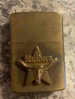 VINTAGE 1979 BRASSÂ  MARLBORO LONGHORN STEER STARÂ  ZIPPO LIGHTER    UNFIRED