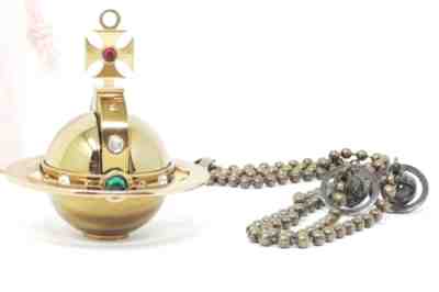UNUSED Vivienne Westwood Orb Lighter Limited Gold Necklace Vintage WORKING