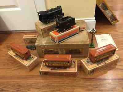 UNCATALOGED LIONEL #5003 PREWAR PASSENGER SET, OB/SB - PRISTINE TRAIN OUTFIT