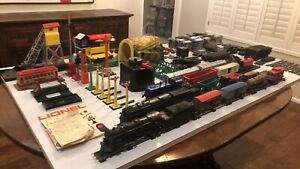 LIONEL “O Gauge” Pre & Post War Working Train Set. 1939 - 1942. Original owner.