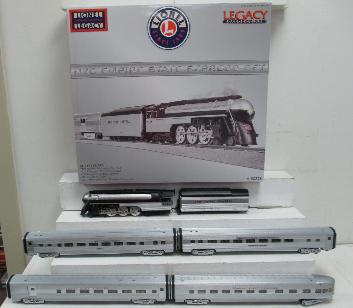 Lionel 6-82528 O NYC Empire State Express J3A Steam Train Set #5426 LN/Box