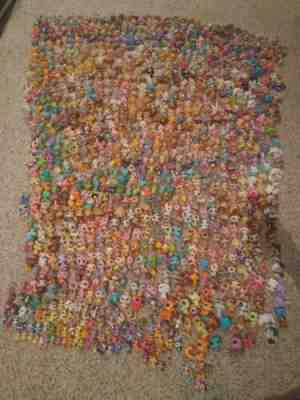 Lps Huge lot 900++ littlest pet shop and 200 accessories