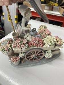 Lladro 1454 Flowers of the Season Girl Woman with Flower Cart Porcelain Figurine