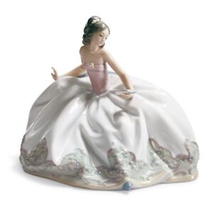 LLADRO AT THE BALL WOMAN #5859 BRAND NEW IN BOX LADY SITTING DRESS FLOWER F/SH