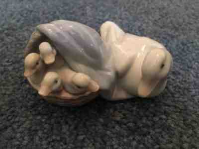 LLADRO #4895 Mother Goose and Goslings Excellent Condition!