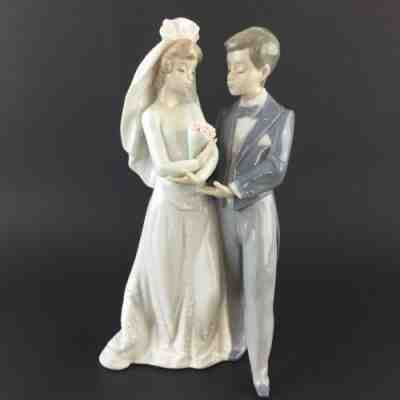 Lladro "Pareja de Novios" (From This Day Forward) #05885