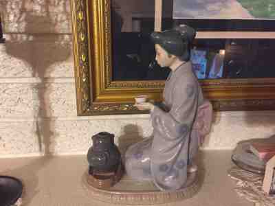 Rare lladro 1981 Japanese Geisha figurine Daisa Sitting & Drinking W Pots #5122