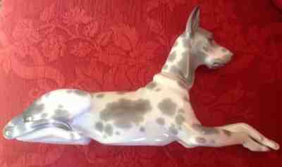 Lladro DOG Figurine 