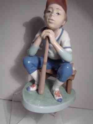 LLADRO Baseball Boy Player Sitting~no box