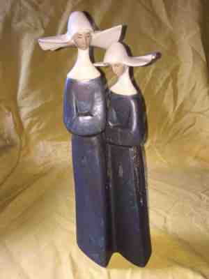Lladro Figurine 13-3/8" TWO NUNS With Rosary- Gres Finish. RETIRED