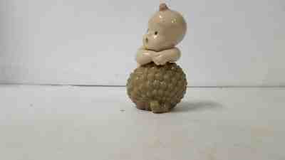 置物 NAO DAISA. 2003 NAO Daisa Lladro Where Do Babies Come From Acorn Cap Porcelain