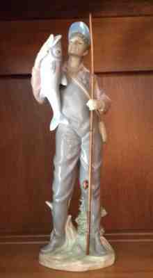 Lladro A PRIZE CATCH 6466 Fisherman Figurine Retired  MINT!