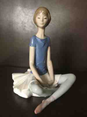 Lladro 1358 Beth Sitting Ballerina MINT! MUST COMPARE!!