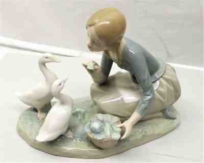 Vtg Lladro Daisa Porcelain 1977 Girl Feeding Geese 4349 Spain Statue Figurine