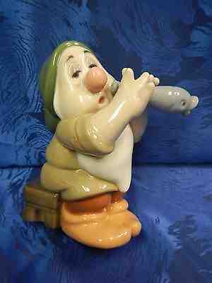 SLEEPY DISNEY SNOW WHITE DWARF 2015 FIGURINE NAO BY LLADRO  #1818