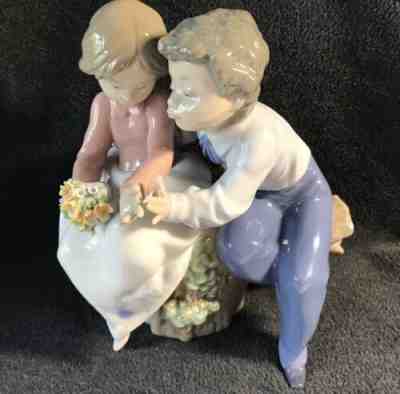 Lladro “just newest a little kiss”