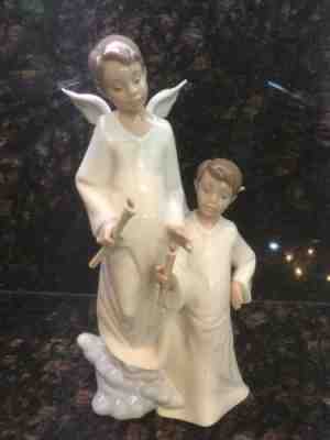 Large Nao By Lladro Figurine 2 Boy Angels On Cloud Holding Candles #1335 NR