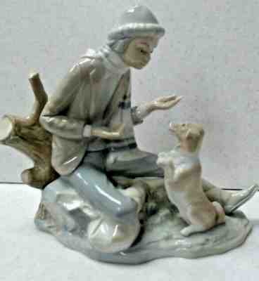 Lladro Nao Daisa #1101 - Homeward Bound - Boy Walking With Puppy In Bag