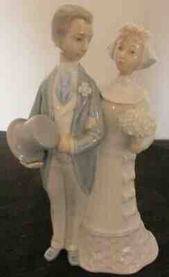 LLADRO SPAIN WEDING BRIDAL CAKE TOPPER FIGURINE D4154 4 1/2