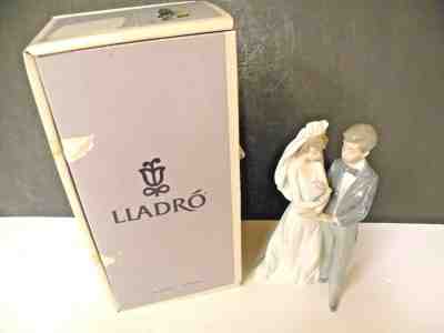 LLADRO PORCELAIN MARRIAGE COUPLE #05885 "FROM THIS DAY FORWARD" 1991 SPAIN 