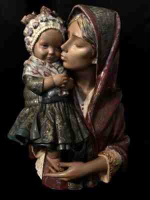 ~VERY RARE~ Lladro "Mother Kiss Child" (1329 Mint ) Retail $3,550.00