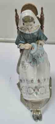 Large Lladro  Porcelain Figurine  