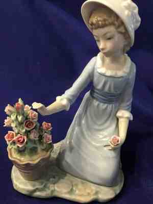 Lladro Vintage 1978 Girl Tending to Pot of Roses Mint Condition-Rare