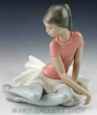 Lladro Figurine SHELLEY SITTING BALLERINA BALLET GIRL DANCER #1358 Retired Mint