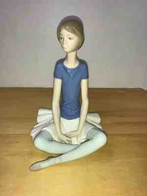 Lladro Beth-Sitting Ballerina 7.25” - #1358 - Retired - No Box - Mint Condition