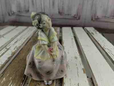 Lladro girl flower figurine 5372 lolita valencia dancer spanish