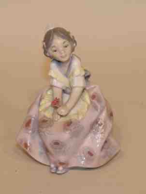 Retired Lladro Spain Figurine Lolita 5372 Little Spanish Girl Flamenco Dancer