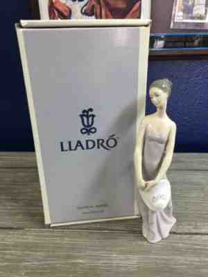 廃盤 リヤドロ 5598 【花嫁介添人】 BRIDESMAID LLADRO